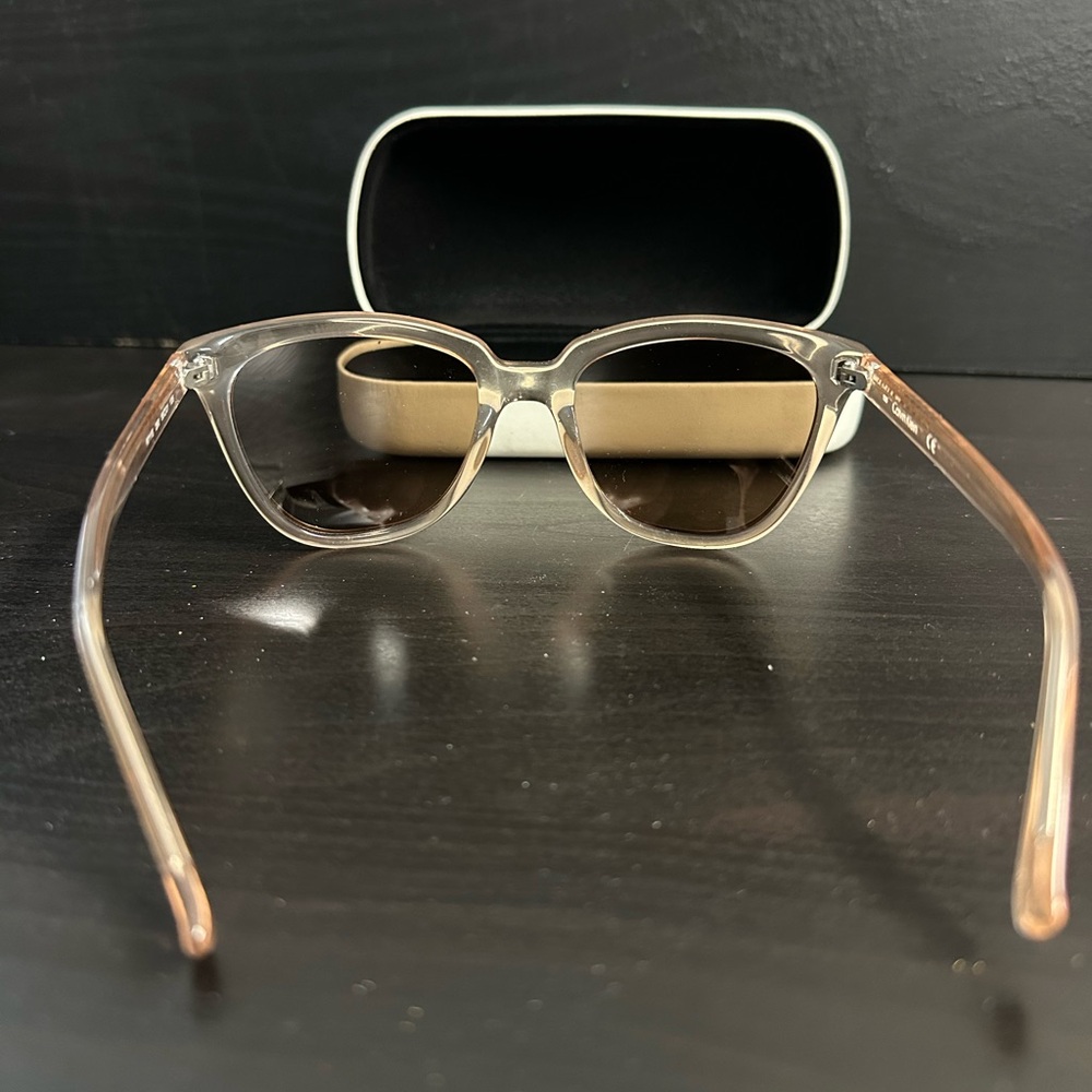 Calvin Klein Cream Glasses Case - Picture 4 of 6